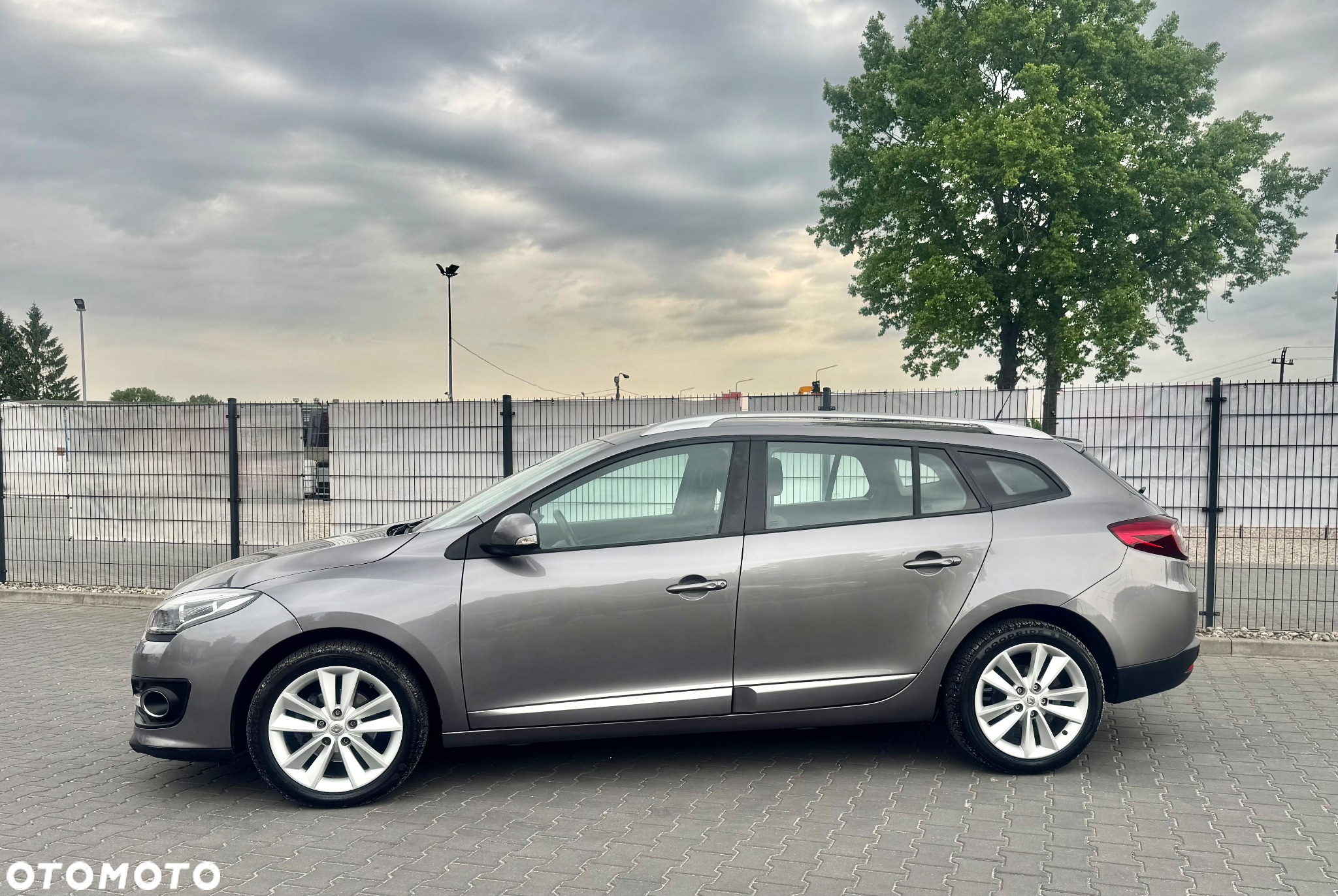 Renault Megane 1.5 dCi Bose Edition - 9