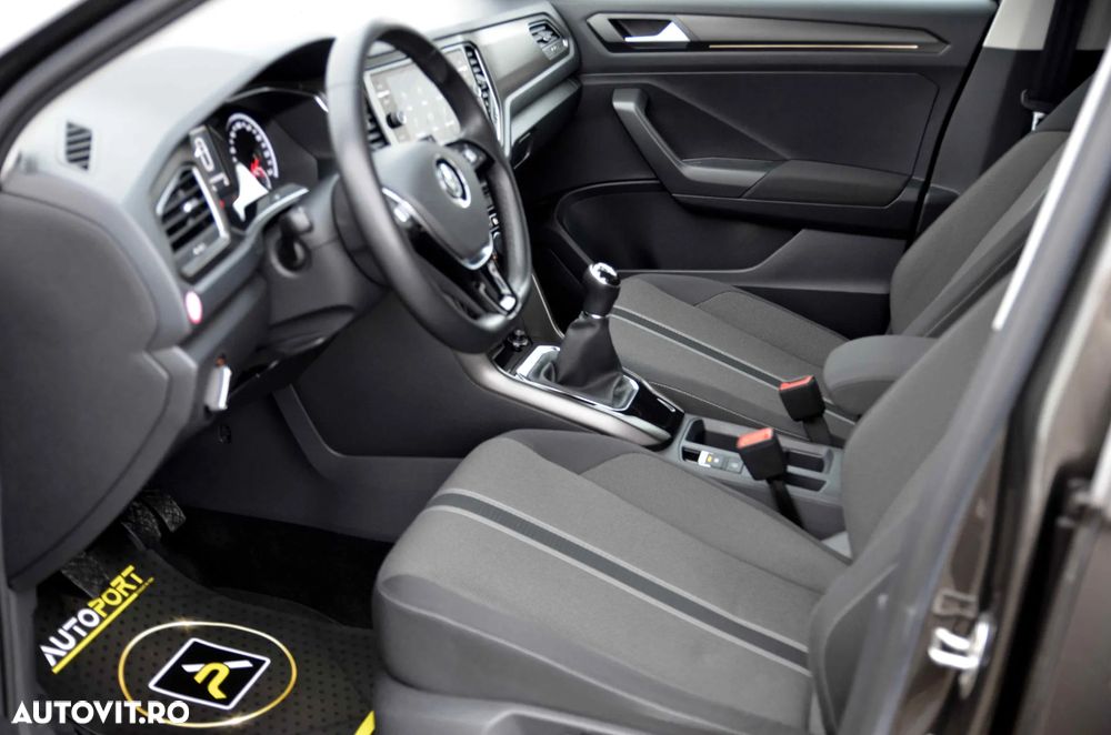 Volkswagen T-Roc - 10