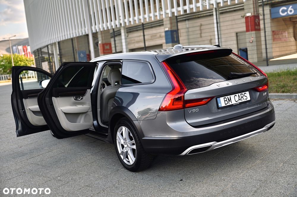 Volvo V90 Cross Country D4 AWD Geartronic - 20