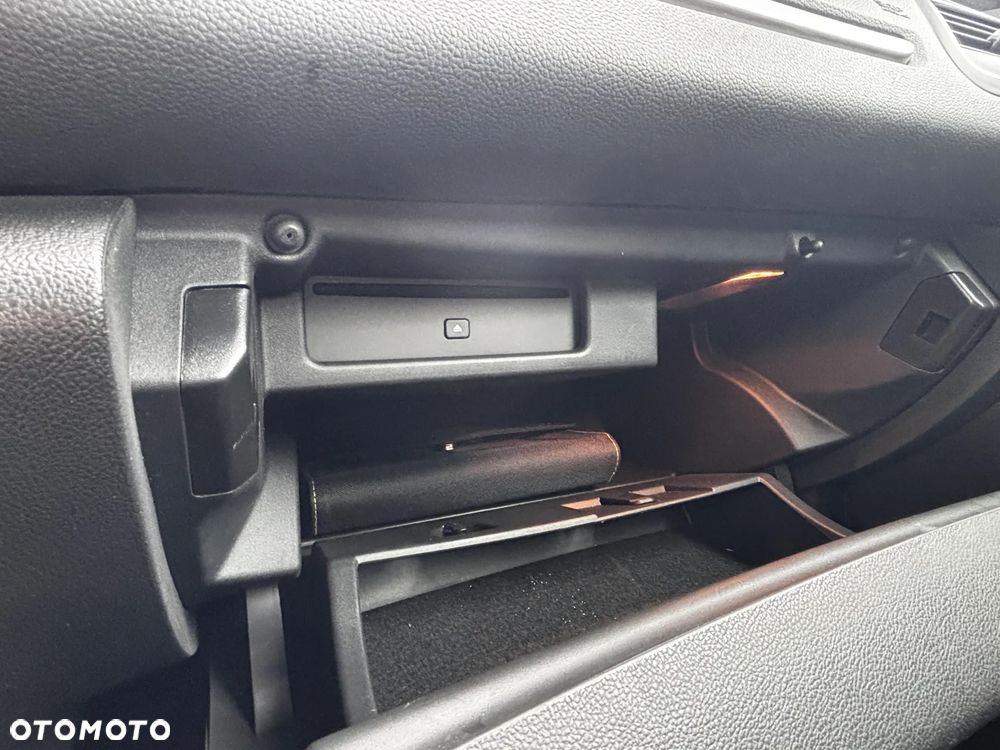 Renault Megane ENERGY TCe 130 Start & Stop Bose Edition - 32