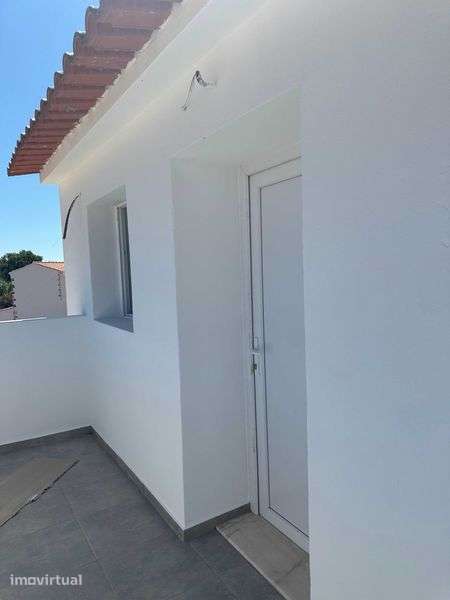 T1 para arrendar ao ano em Paderne/Albufeira - Grande imagem: 4/6