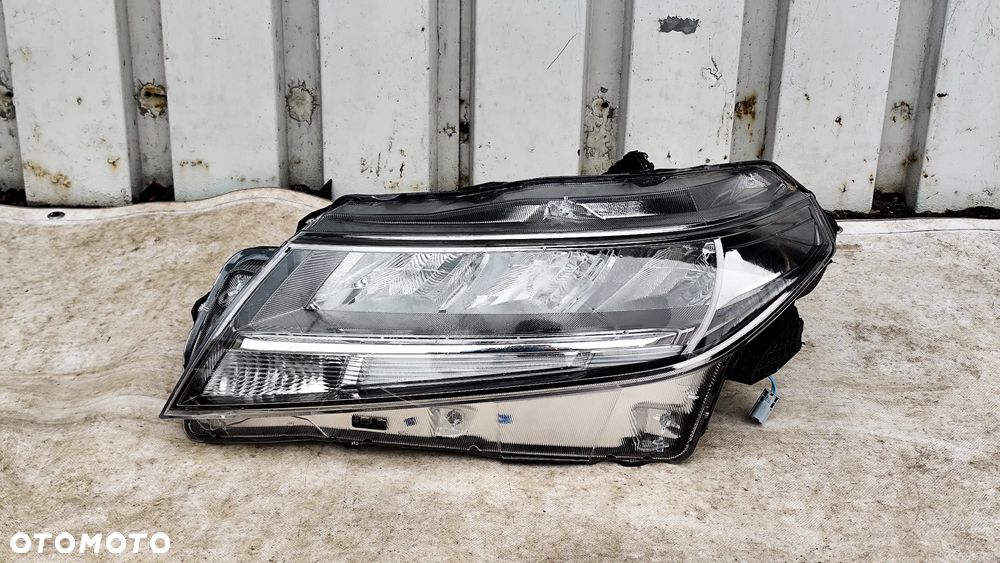 LAMPA PRZEDNIA LEWA REFLEKTOR SUZUKI VITARA III LIFT 2018- 1007R016 - 2