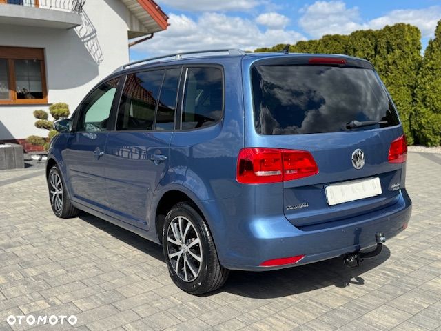 Volkswagen Touran - 8