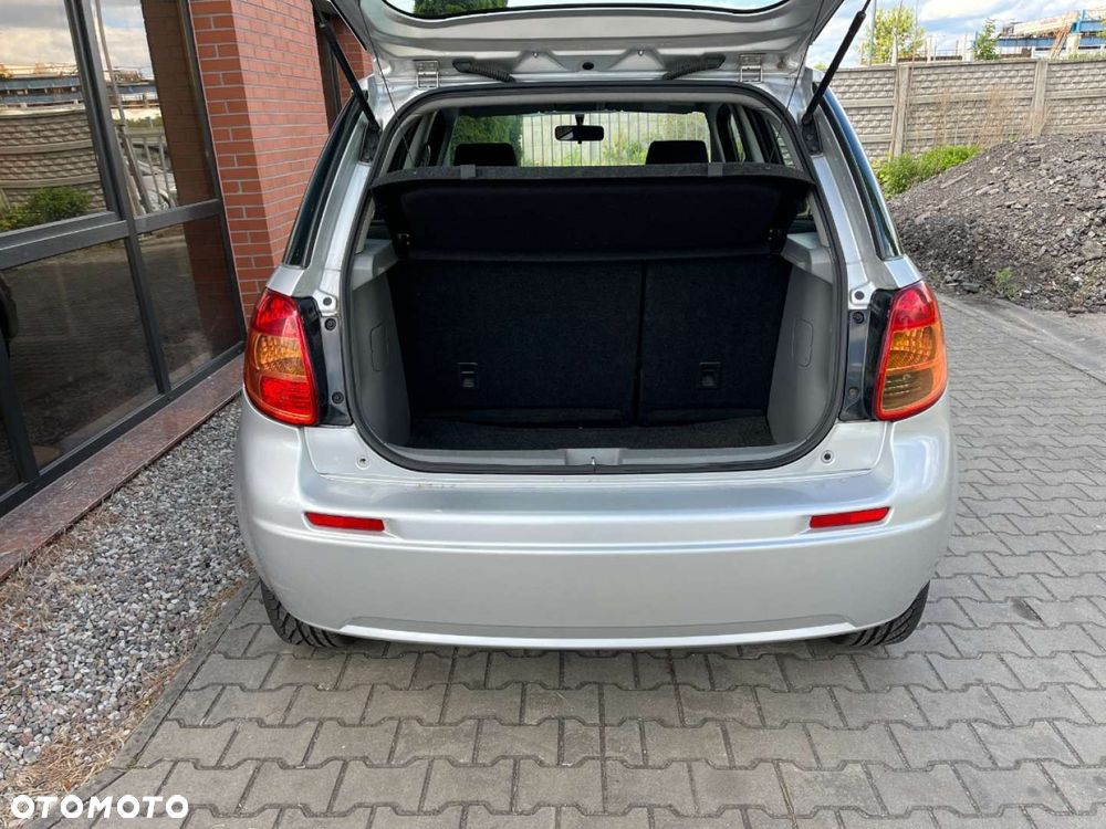 Suzuki SX4 1.5 Comfort - 22