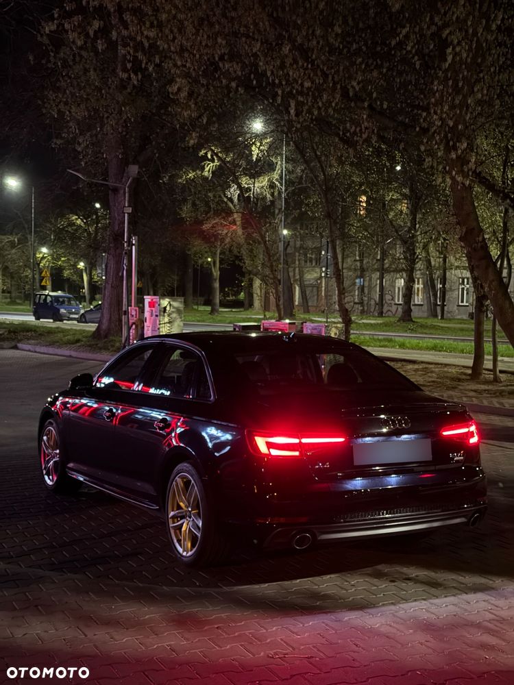 Audi A4 Limousine 2.0 TFSI ultra S tronic sport - 17
