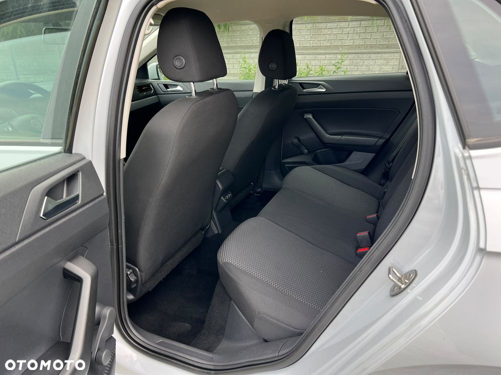 Volkswagen Polo 1.0 ACTIVE - 21