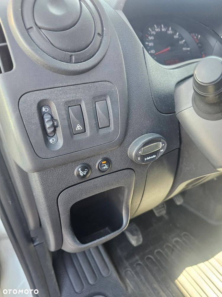 Nissan NV 400 - 10