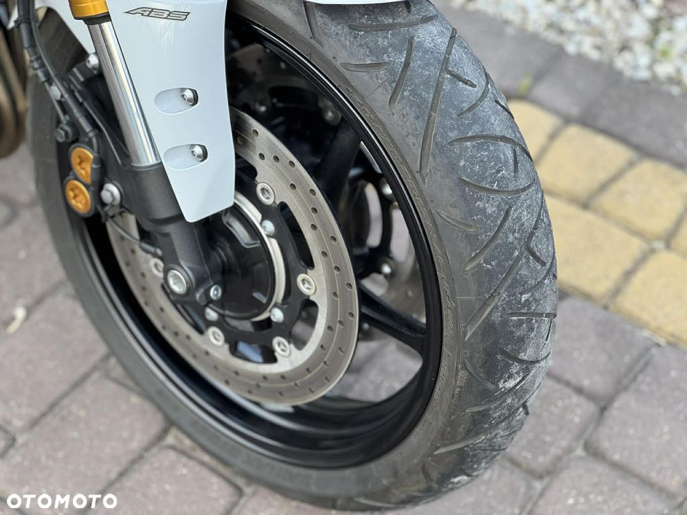 Yamaha FZ8 - 14