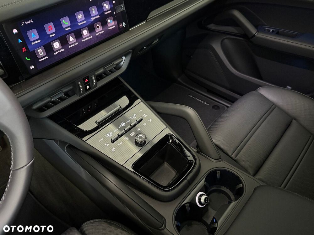 Porsche Cayenne - 22