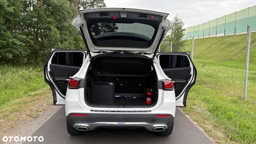 Mercedes-Benz GLA 250 4Matic 8G-DCT AMG Line - 14