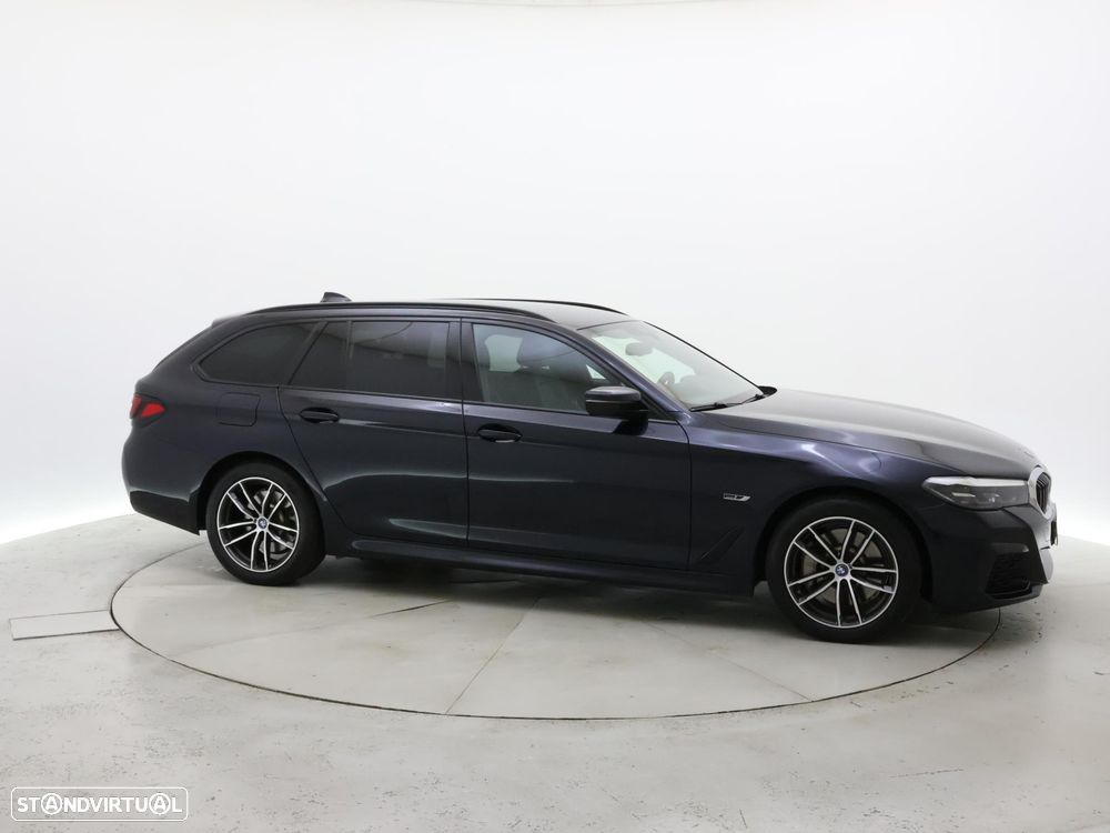 BMW 530 e Pack Desportivo M — fotografia 9