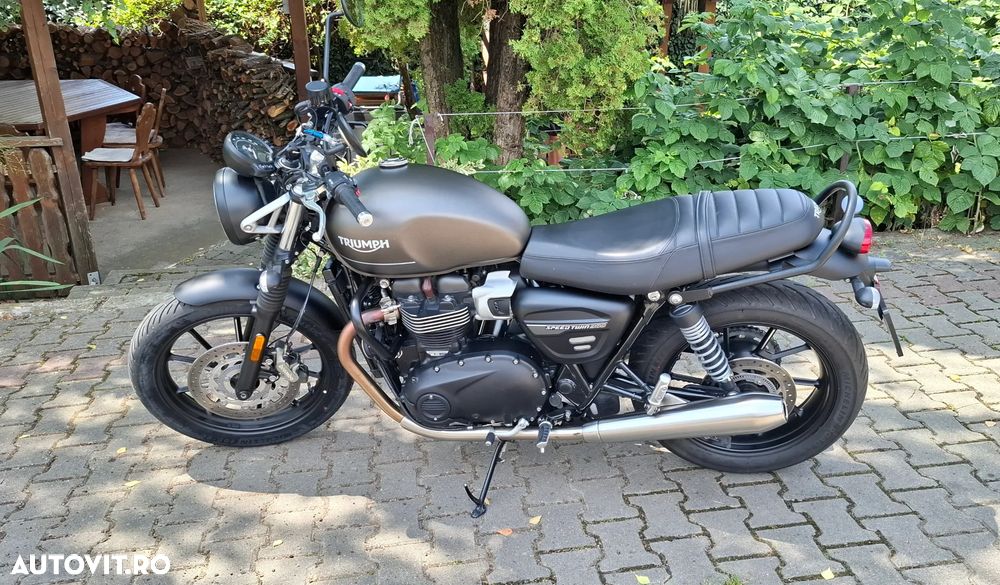 Triumph Speed Twin 900 - 3