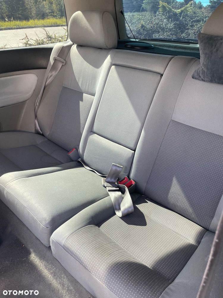 Volkswagen Golf - 18