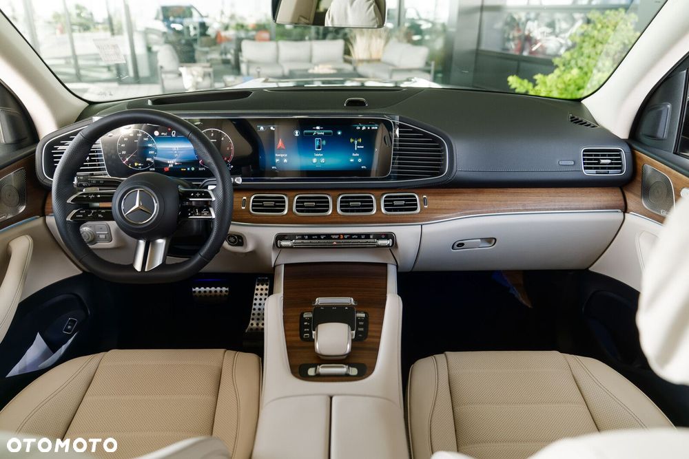 Mercedes-Benz GLS - 17