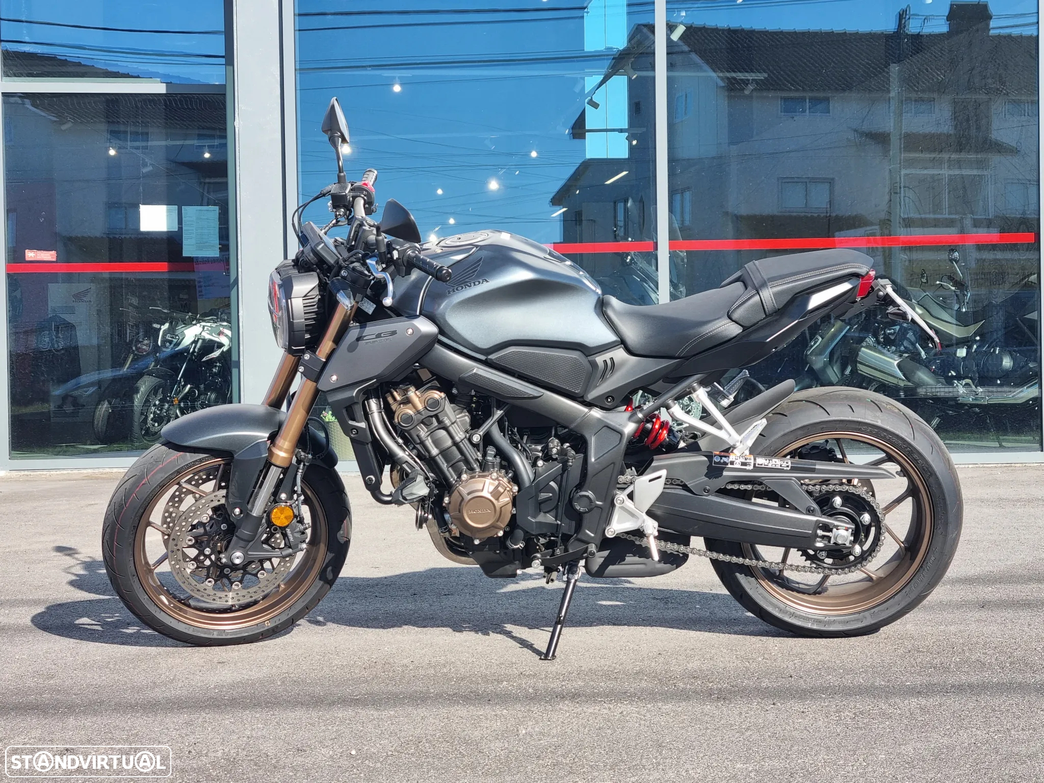 Honda CB 650R - 7