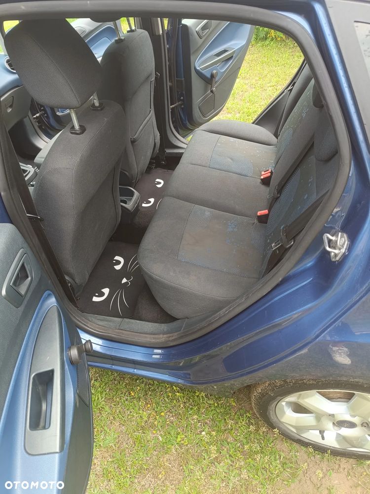 Ford Fiesta - 8
