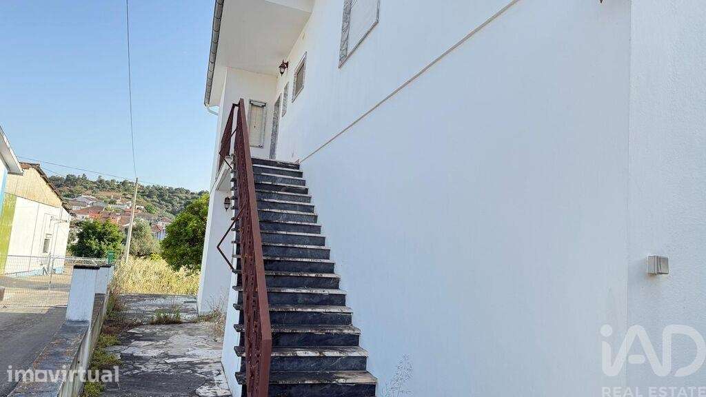 Casa / Villa T3 em Abrã de 231,00 m2 - Grande imagem: 2/23