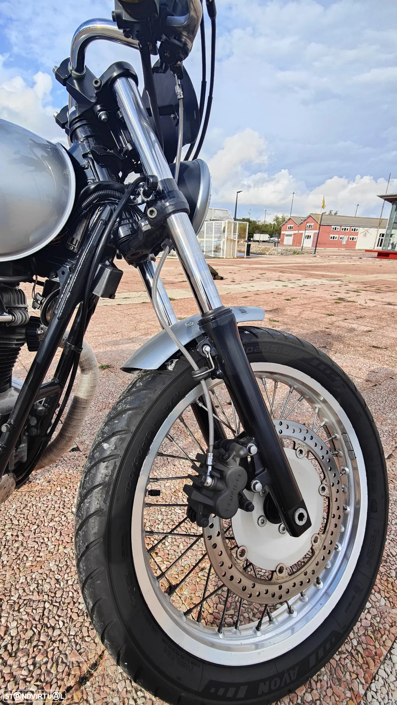 Kawasaki W 650 [EJ650A] - 8