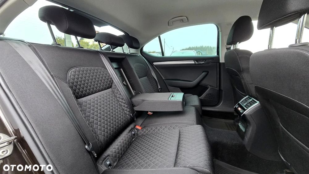 Skoda Superb 2.0 TDI Style - 32