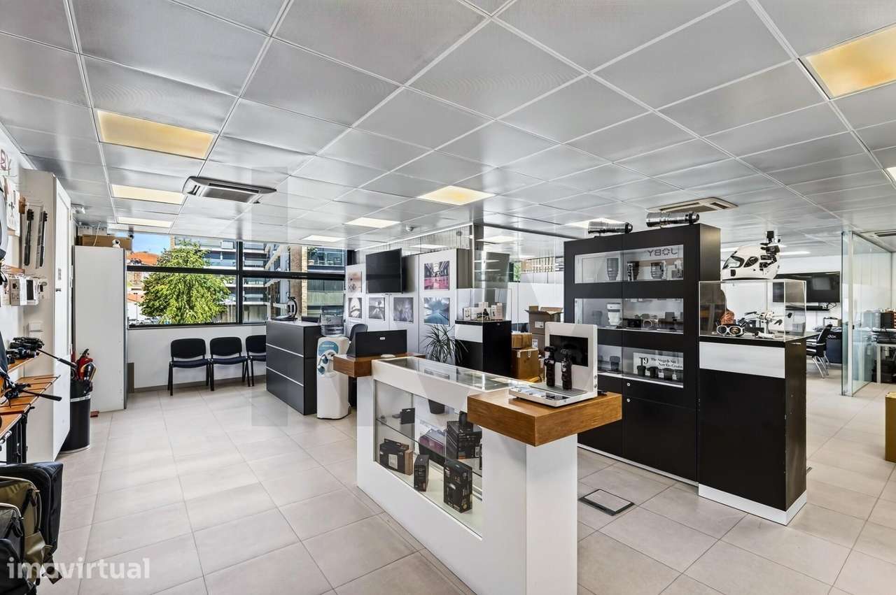 Escritório Arrendado | Yield 5,5% | 249 m2 | Alcântara - Grande imagem: 3/21