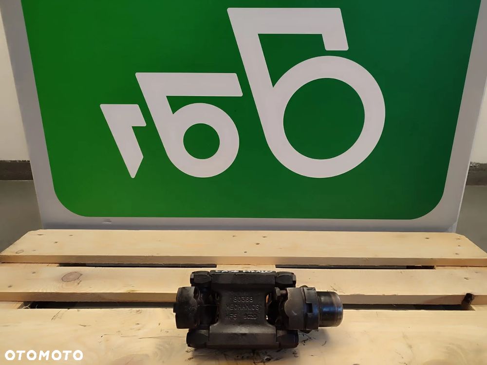 Wał napędowy 80368  Case MX 120 - 1