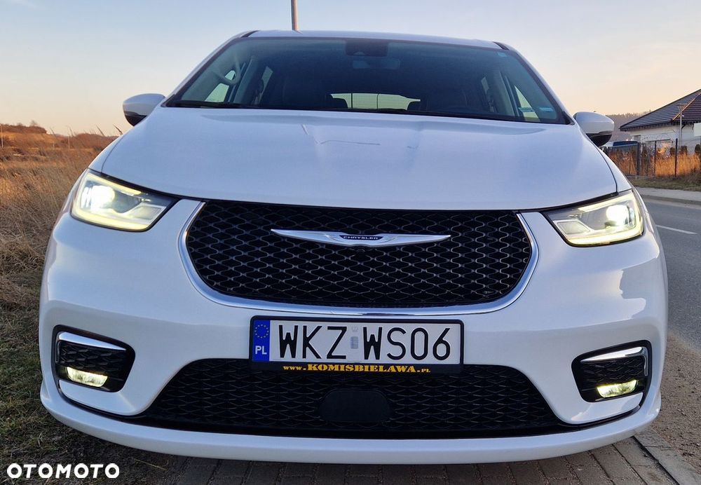 Chrysler Pacifica - 5