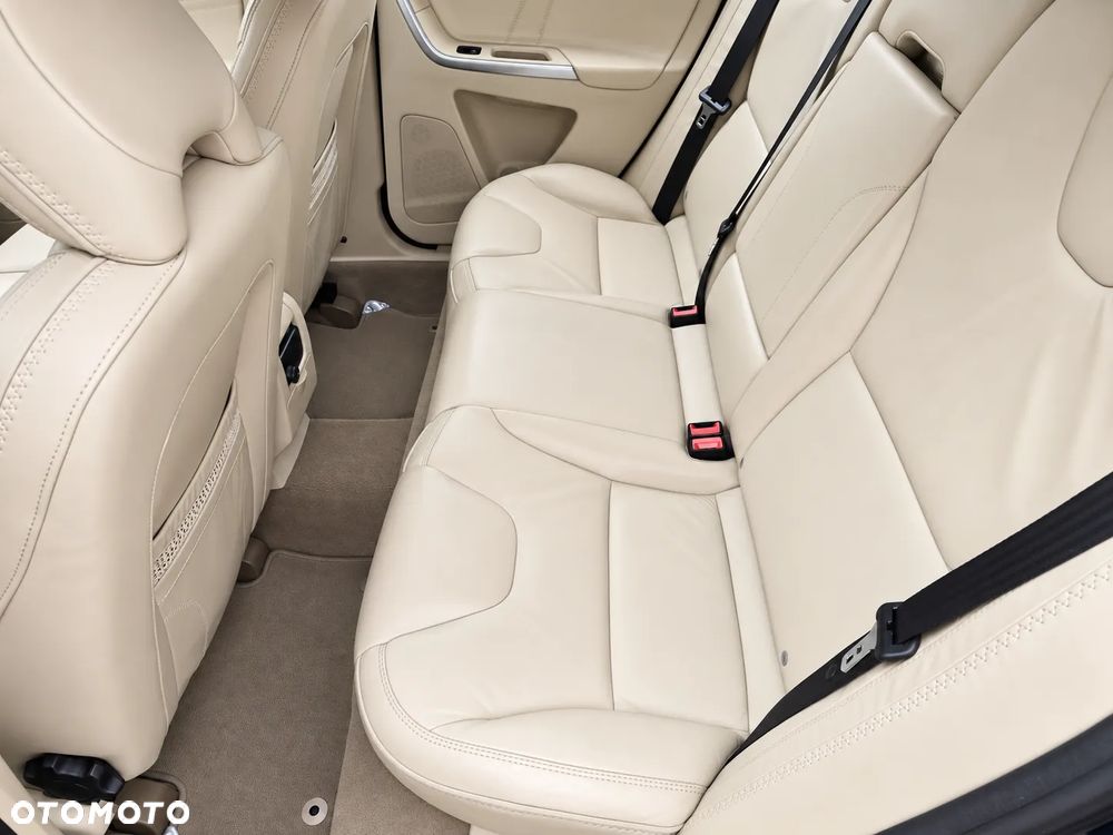 Volvo XC 60 D4 RDesign - 14