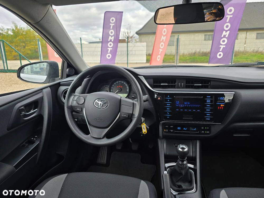Toyota Auris 1.33 VVT-i Life - 32