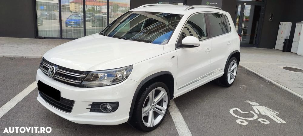Volkswagen Tiguan - 1