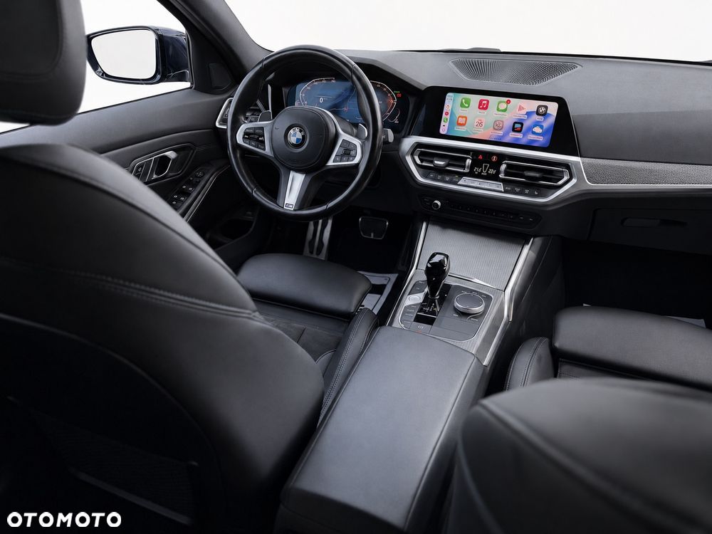 BMW Seria 3 330d xDrive M Sport - 16