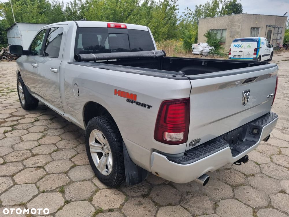 Dodge RAM 5.7 4x4 - 3
