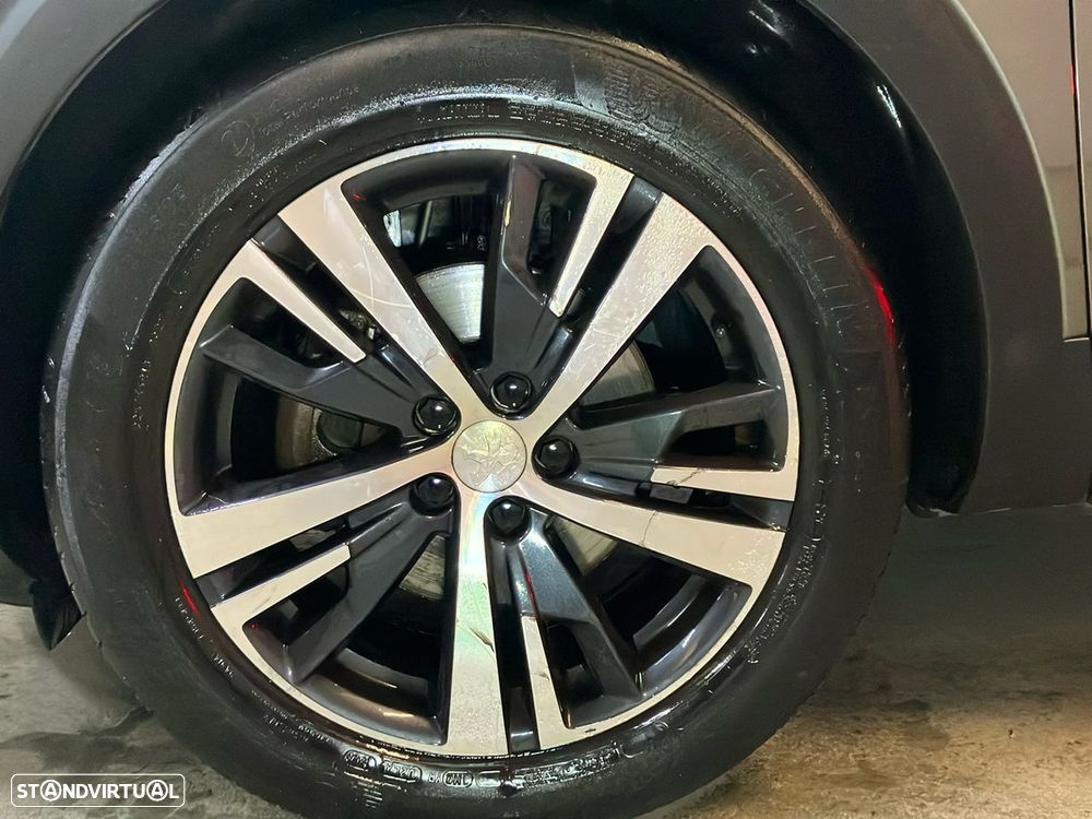 Peugeot 5008 1.2 PureTech Allure EAT8 - 9