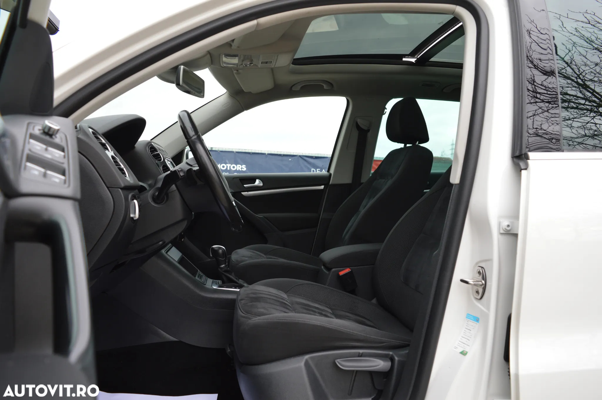 Volkswagen Tiguan - 20