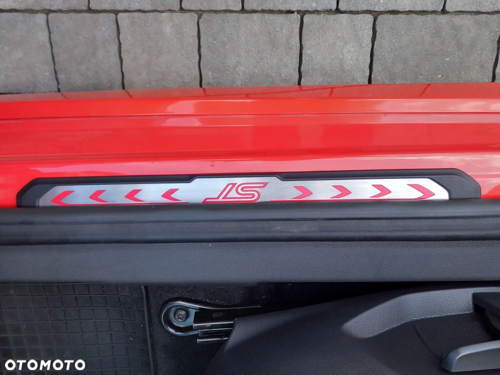 Ford Fiesta 1.6 EcoBoost ST - 20