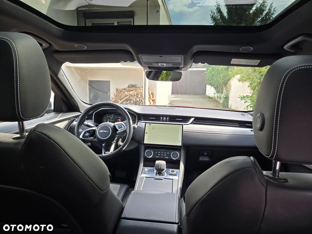 Jaguar F-Pace P250 AWD R-Dynamic S - 13