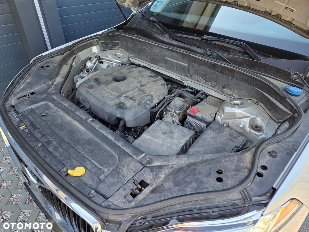 Volvo XC 90 T6 AWD Momentum 7os - 29