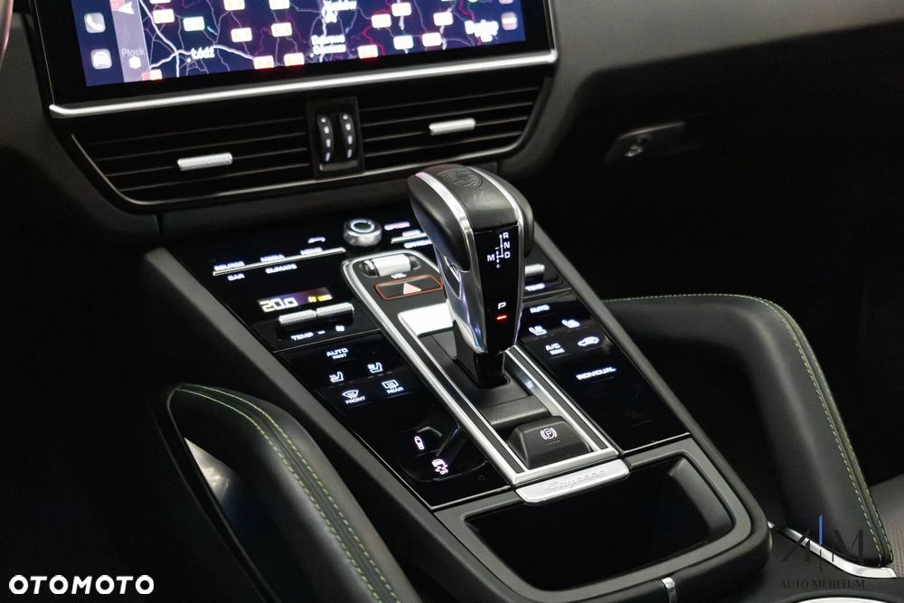 Porsche Cayenne Coupe Turbo S E-Hybrid - 19