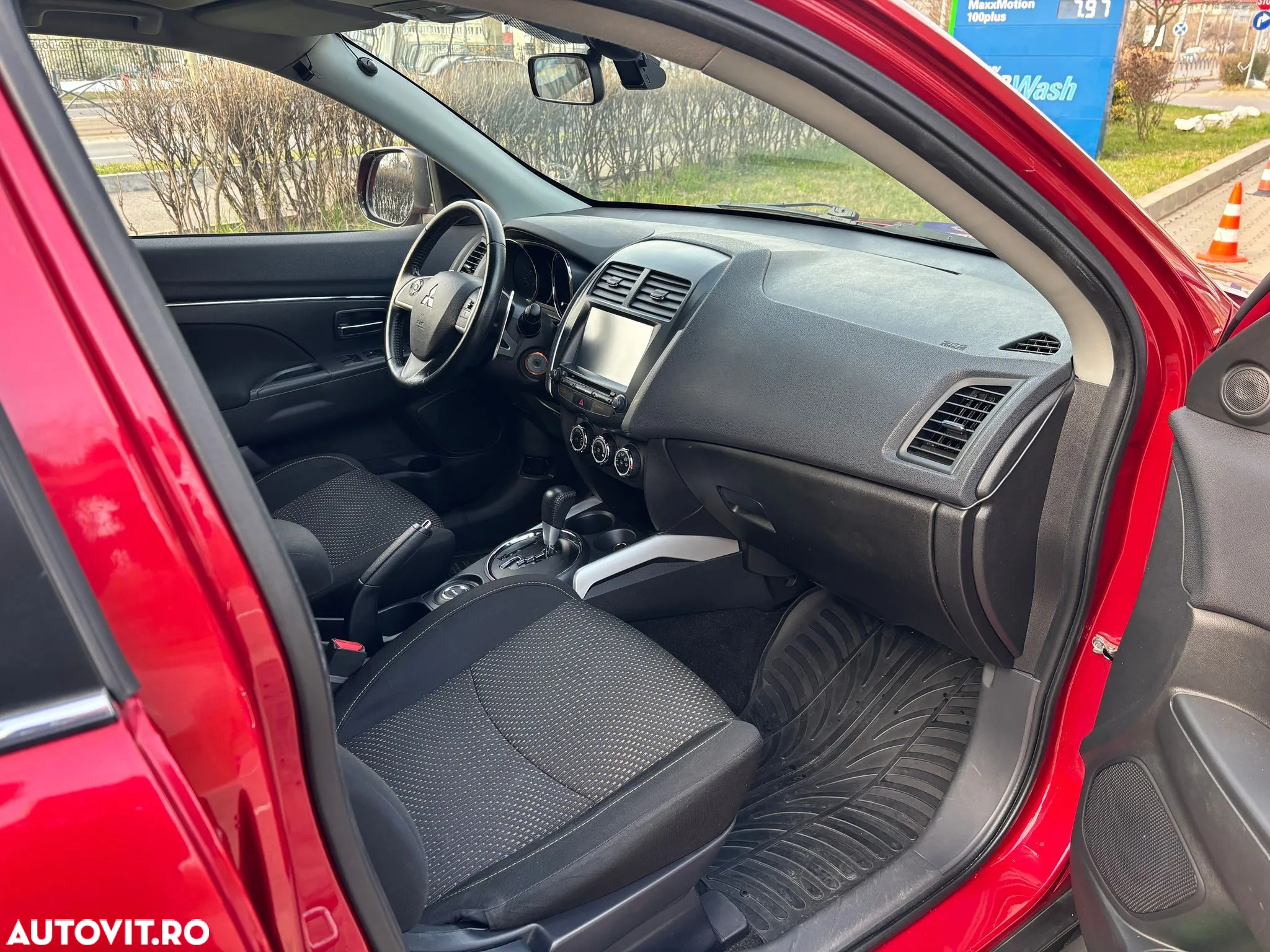 Mitsubishi ASX - 10