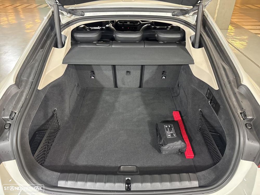 BMW i4 eDrive40 - 12