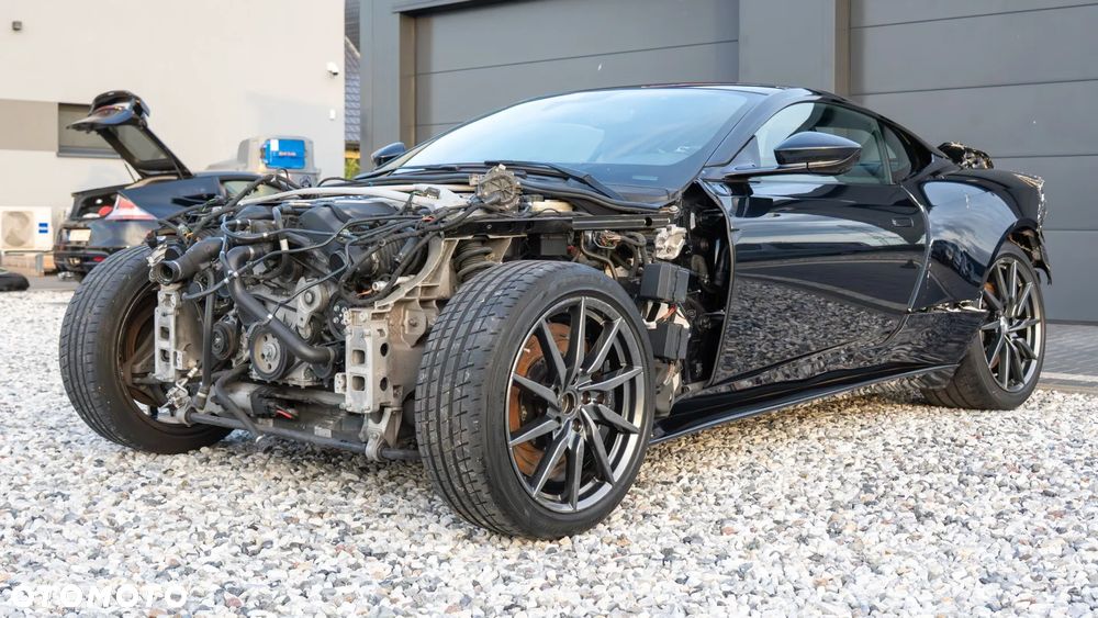Aston Martin DB11 Standard - 21