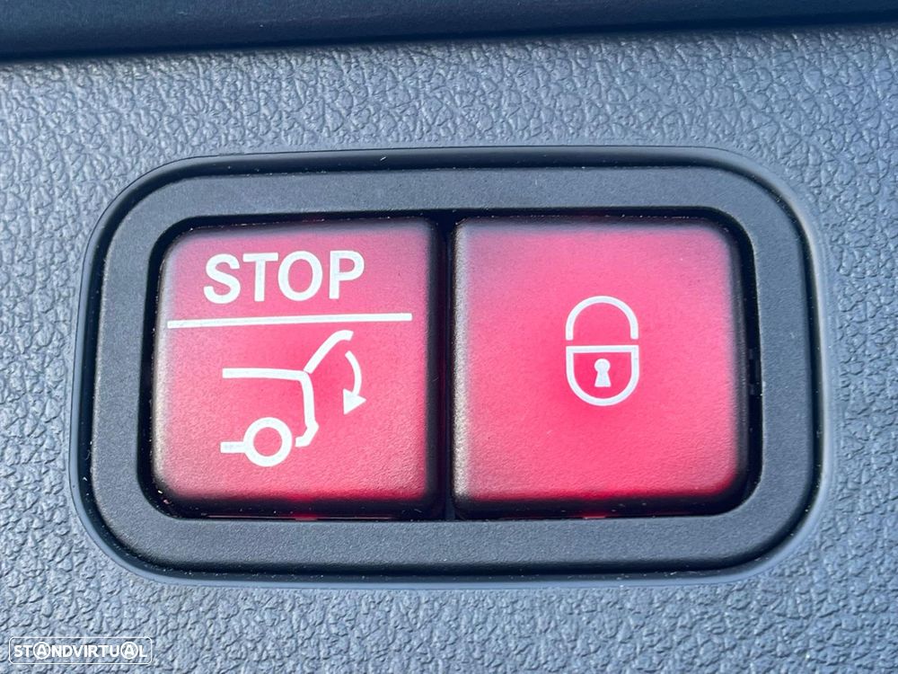 Mercedes-Benz C 300 e T 9G-TRONIC AMG Line - 10