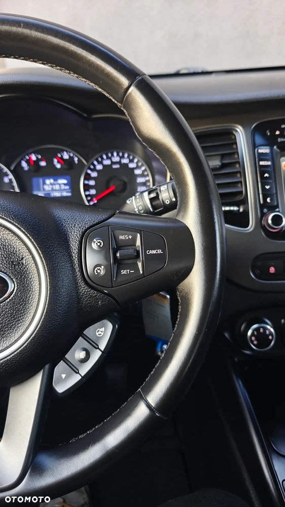 Kia Carens 1.6 GDI ISG Vision - 36