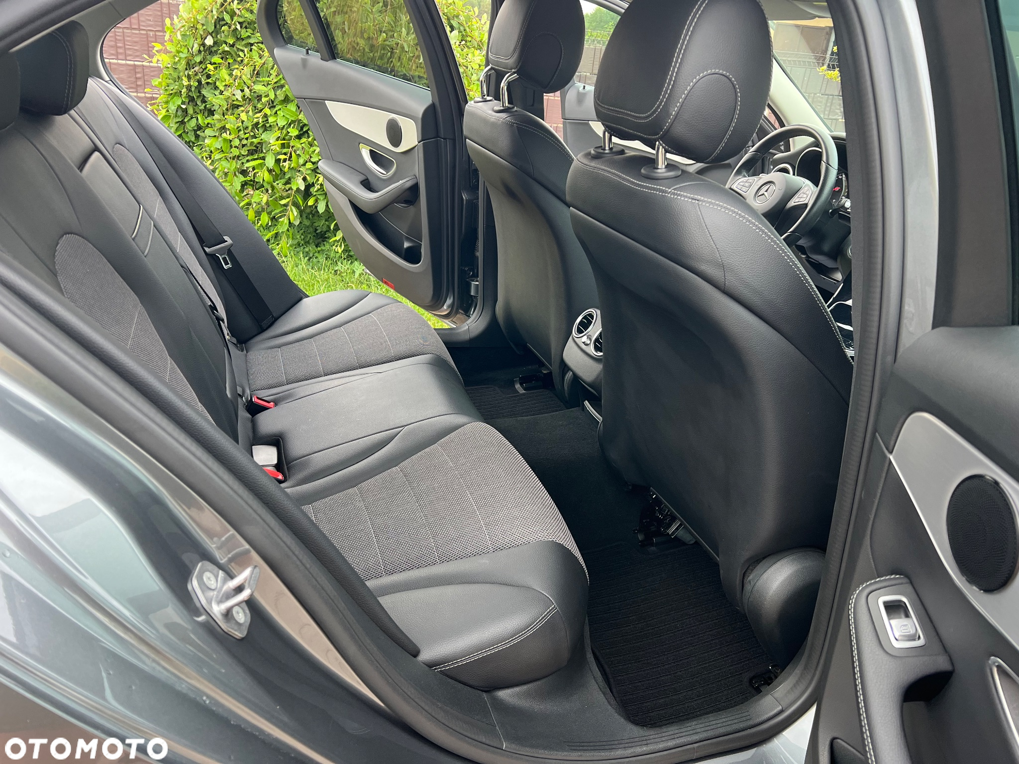 Mercedes-Benz Klasa C 180 (BlueTEC) d 7G-TRONIC Avantgarde - 29