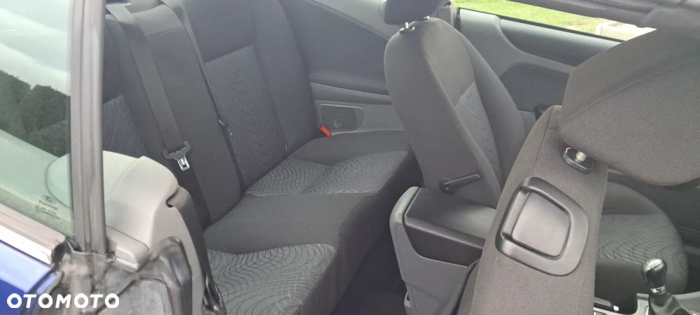 Ford Focus 1.6 16V Ambiente - 12