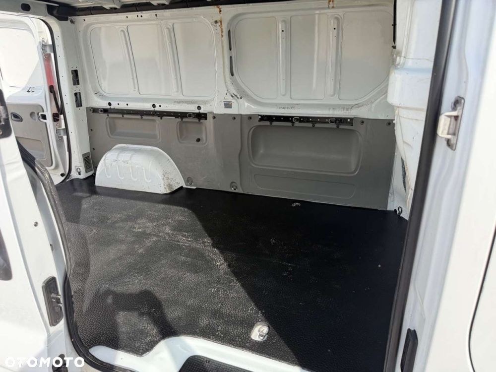 Opel Vivaro - 15