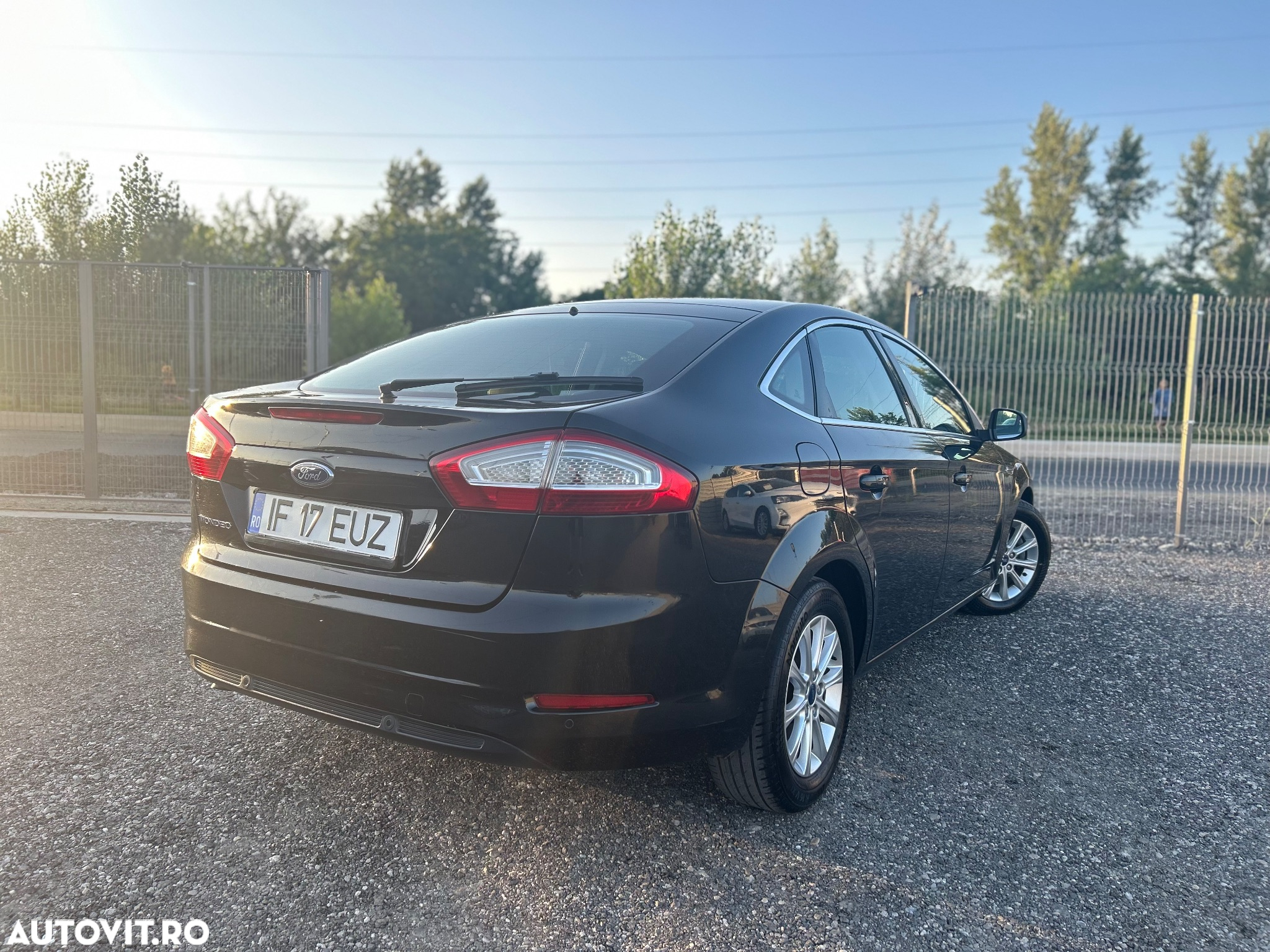 Ford Mondeo 2.0 TDCi Business - 3
