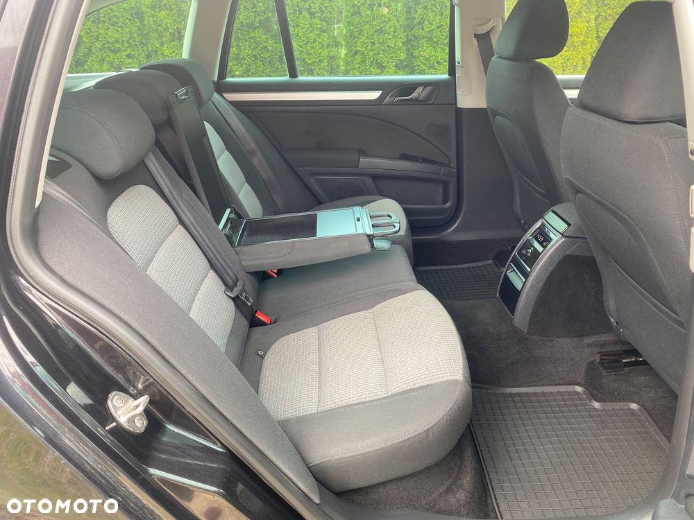 Skoda Superb 2.0 TDI DSG Exclusive - 31