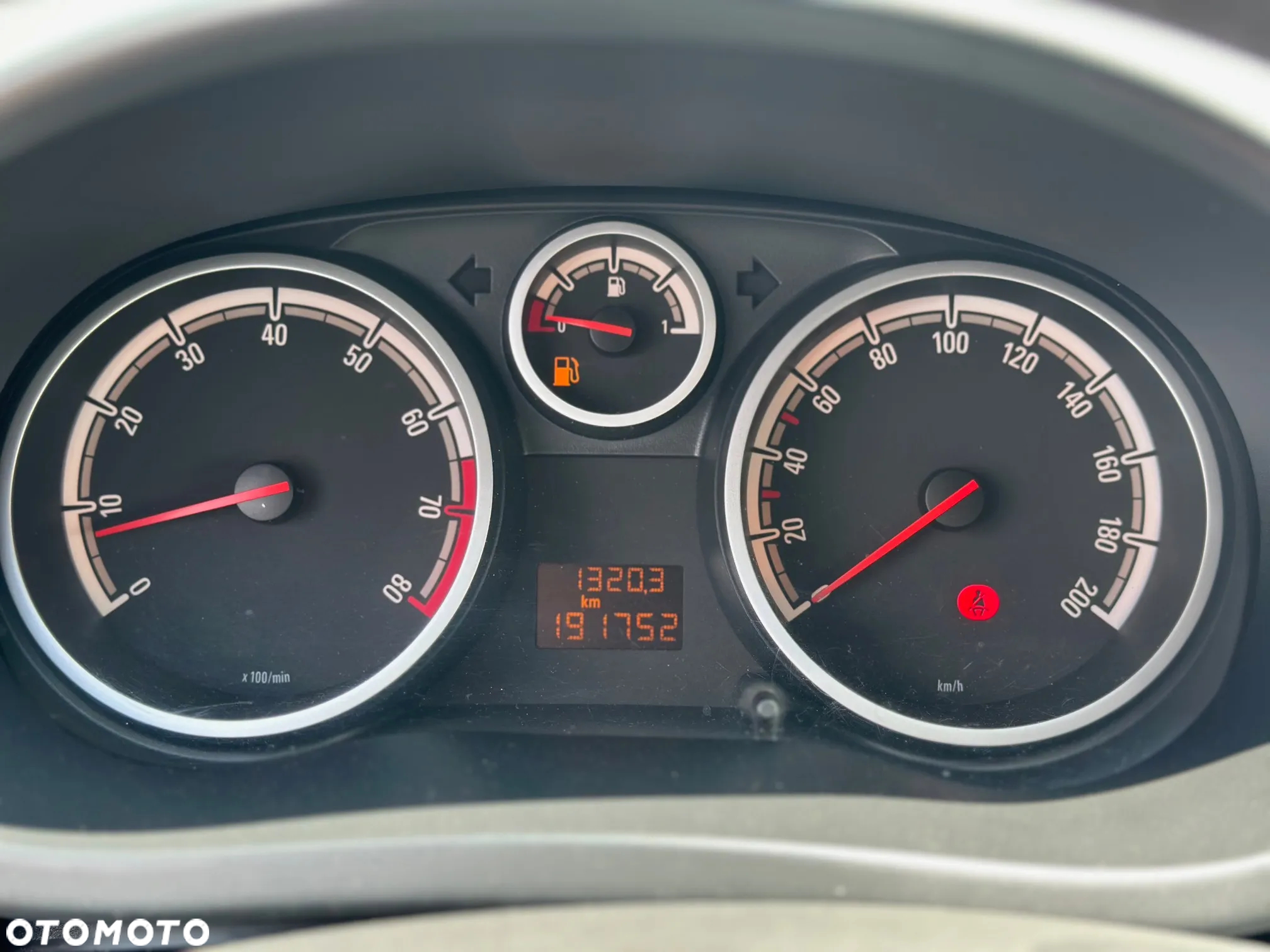 Opel Corsa 1.2 16V Enjoy - 8