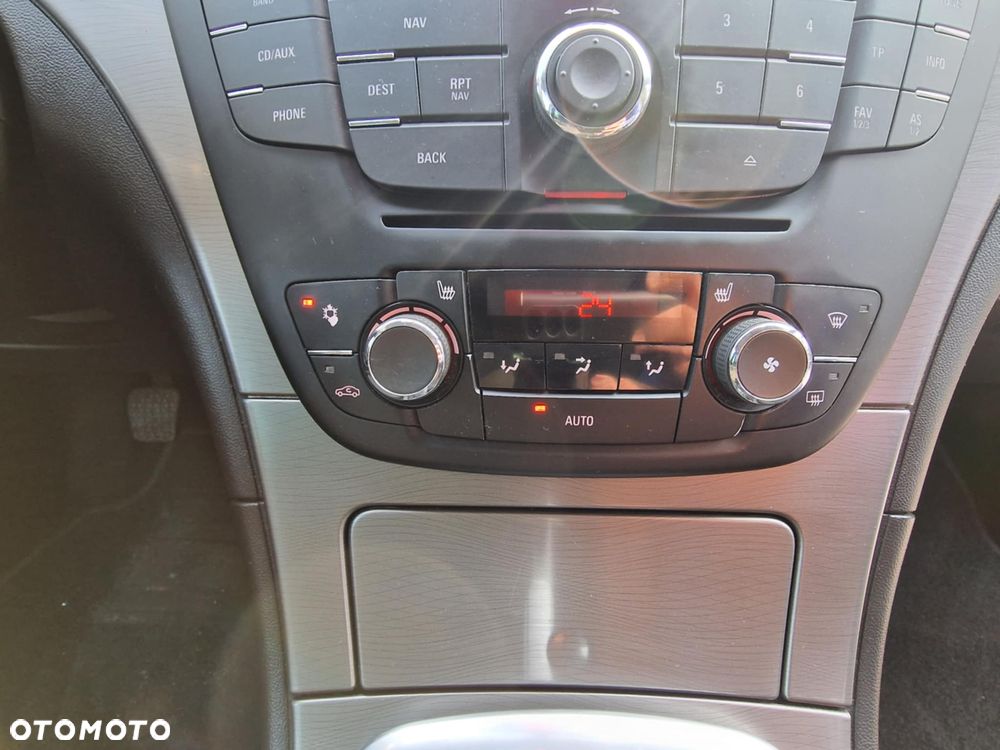 Opel Insignia 2.0 CDTI - 24