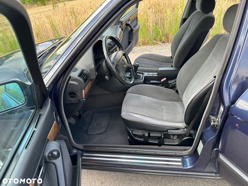 BMW Seria 7 730i - 22